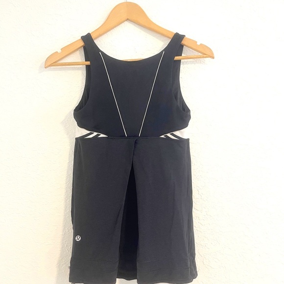 Lululemon Ta Ta Topper Tank top Black /
Groovy Stripe Nimbus - Picture 5 of 6